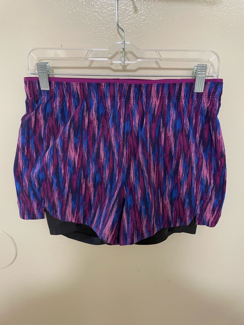 ✨Women’s Eddie Bauer Track Shorts Size XS